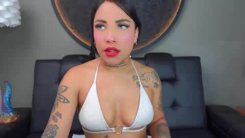 Vaiolette online show from 03/18/26, 11:13