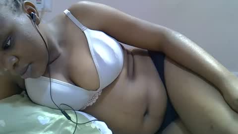 Snapshot of miss_velour chatting on 04/12/26, 08:19 miss_velour online show from 04/12/26, 08:19