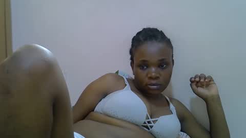 Snapshot of miss_velour chatting on 04/16/26, 01:01 miss_velour online show from 04/16/26, 01:01