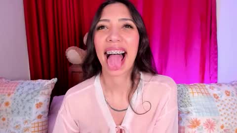 Miss Veronica online show from 10/01/25, 01:28