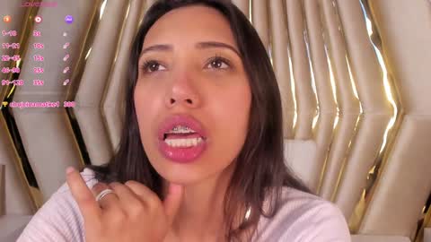 Veronica summer  7AM to 1500 PM hour GMT-5 online show from 12/17/24, 05:58