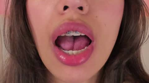 Veronica summer  7AM to 1500 PM hour GMT-5 online show from 01/14/25, 05:34