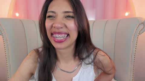 Veronica summer  7AM to 1500 PM hour GMT-5 online show from 01/21/25, 08:32