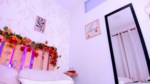Miss Vikky online show from 01/31/25, 04:48