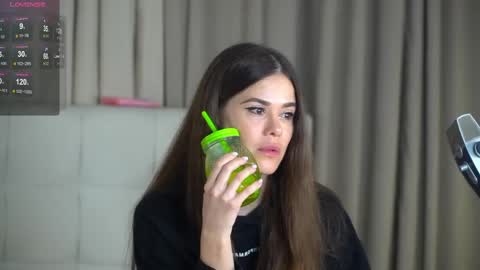 Miss Victoria online show from 06/06/26, 06:12