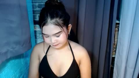 Snapshot of miss_yannax chatting on 05/23/26, 01:04 yanna online show from 05/23/26, 01:04
