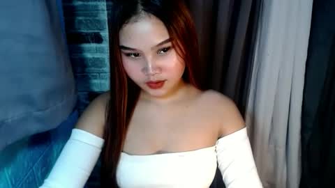 Snapshot of miss_yannax chatting on 05/29/26, 08:01 yanna online show from 05/29/26, 08:01