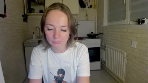 miss_you20 online show from 10/22/25, 09:14