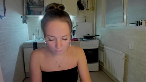 miss_you20 online show from 10/24/25, 07:54