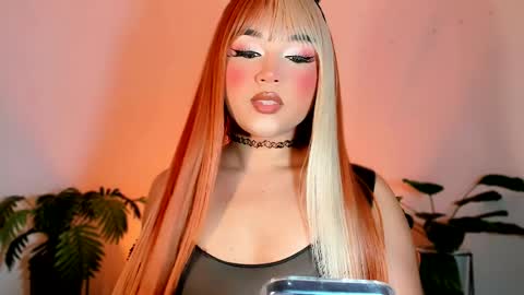 miss_zz online show from 05/17/26, 12:01