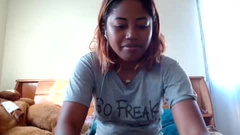 missadh online show from 12/23/24, 02:07