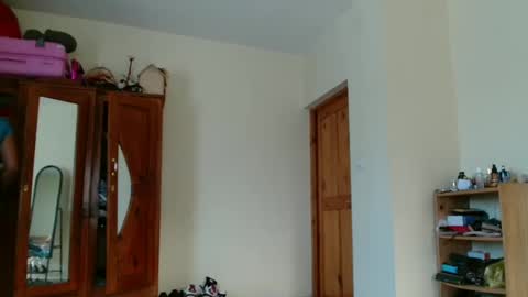 missadh online show from 02/07/25, 01:11
