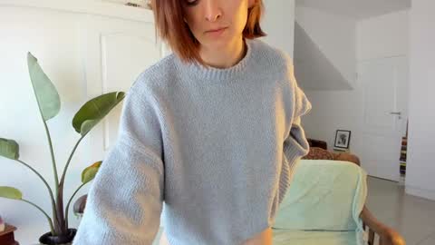 Snapshot of missalexthorn chatting on 12/04/25, 01:20 Alexandra Thorn online show from 12/04/25, 01:20