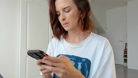 Snapshot of missalexthorn chatting on 03/17/26, 10:29 Alexandra Thorn online show from 03/17/26, 10:29