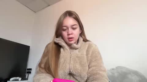 Snapshot of missameliah chatting on 10/29/25, 12:40 Ameliahs online show from 10/29/25, 12:40