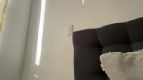 Snapshot of missameliah chatting on 12/01/25, 12:10 Ameliahs online show from 12/01/25, 12:10