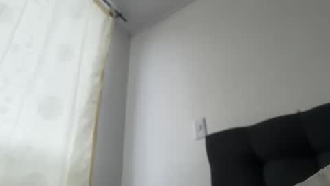 Snapshot of missameliah chatting on 12/16/25, 12:10 Ameliahs online show from 12/16/25, 12:10