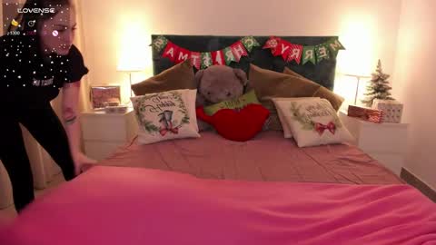 Angelina online show from 12/17/24, 06:45