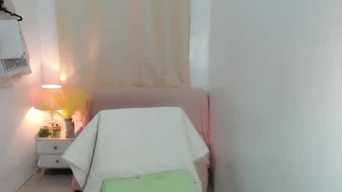 Snapshot of missangelxxx chatting on 10/23/25, 07:23 missangelxxx online show from 10/23/25, 07:23