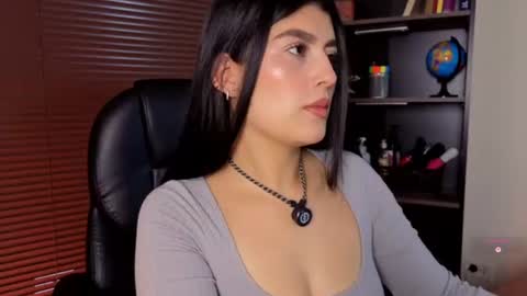 Laura online show from 07/14/26, 01:17