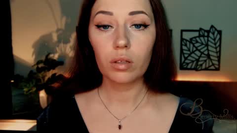 Snapshot of missbeverlymills chatting on 12/05/24, 10:33 The divine Beverly online show from 12/05/24, 10:33