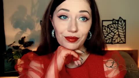 Snapshot of missbeverlymills chatting on 12/08/24, 11:35 The divine Beverly online show from 12/08/24, 11:35