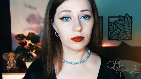 Snapshot of missbeverlymills chatting on 02/13/25, 03:14 The divine Beverly online show from 02/13/25, 03:14