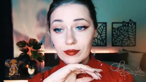 Snapshot of missbeverlymills chatting on 02/15/25, 07:28 The divine Beverly online show from 02/15/25, 07:28