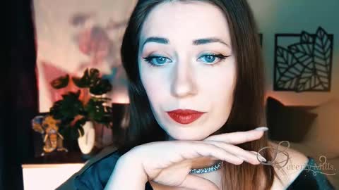 Snapshot of missbeverlymills chatting on 02/22/25, 04:40 The divine Beverly online show from 02/22/25, 04:40