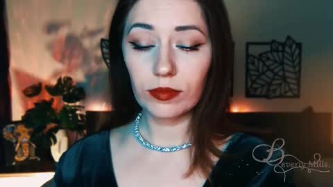 Snapshot of missbeverlymills chatting on 02/22/25, 09:04 The divine Beverly online show from 02/22/25, 09:04