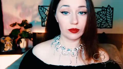 Snapshot of missbeverlymills chatting on 03/01/25, 10:55 The divine Beverly online show from 03/01/25, 10:55