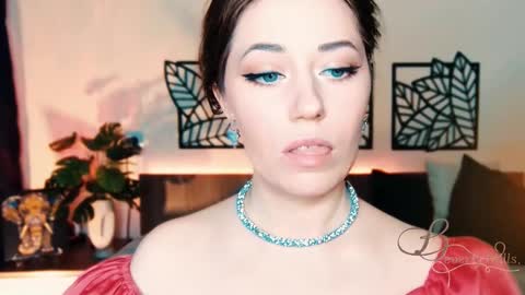 Snapshot of missbeverlymills chatting on 03/05/25, 09:16 The divine Beverly online show from 03/05/25, 09:16