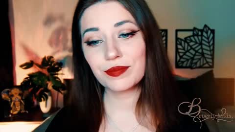 Snapshot of missbeverlymills chatting on 03/06/25, 02:40 The divine Beverly online show from 03/06/25, 02:40