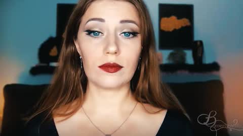 Snapshot of missbeverlymills chatting on 09/14/25, 08:13 The divine Beverly online show from 09/14/25, 08:13