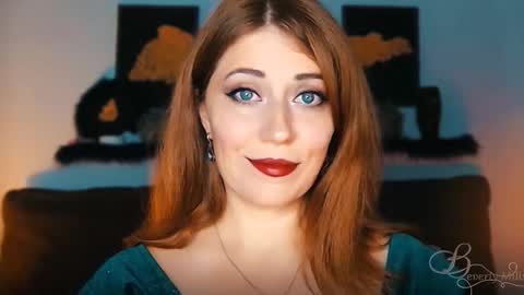 Snapshot of missbeverlymills chatting on 09/14/25, 08:19 The divine Beverly online show from 09/14/25, 08:19