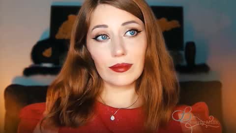 Snapshot of missbeverlymills chatting on 09/19/25, 08:09 The divine Beverly online show from 09/19/25, 08:09