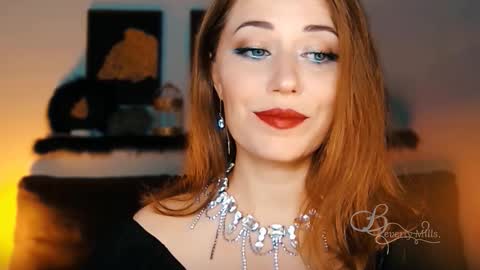 Snapshot of missbeverlymills chatting on 09/28/25, 01:00 The divine Beverly online show from 09/28/25, 01:00