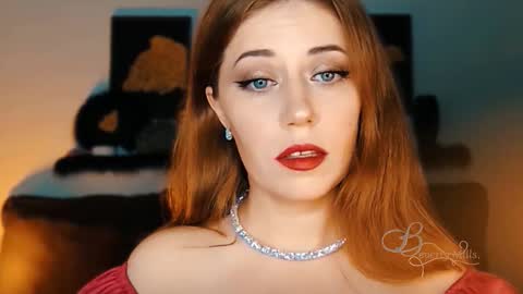 Snapshot of missbeverlymills chatting on 09/30/25, 10:48 The divine Beverly online show from 09/30/25, 10:48