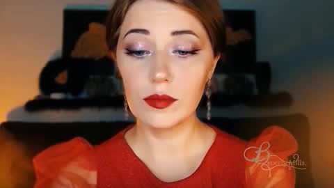 Snapshot of missbeverlymills chatting on 10/04/25, 03:04 The divine Beverly online show from 10/04/25, 03:04