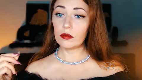 Snapshot of missbeverlymills chatting on 10/12/25, 06:12 The divine Beverly online show from 10/12/25, 06:12