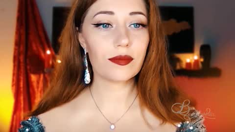 Snapshot of missbeverlymills chatting on 10/16/25, 02:45 The divine Beverly online show from 10/16/25, 02:45