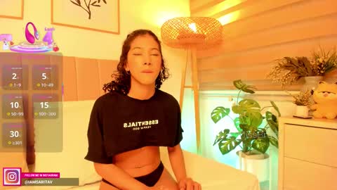 Snapshot of missbrasil_ chatting on 11/19/25, 12:49 Sara Vanegas online show from 11/19/25, 12:49