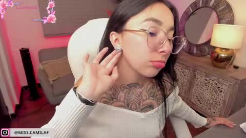 Snapshot of misscamilaf chatting on 10/09/25, 01:09 Camila Flores online show from 10/09/25, 01:09