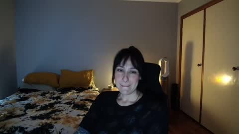 Snapshot of misscarmilla444 chatting on 09/30/25, 12:15 MissCarmilla444 online show from 09/30/25, 12:15