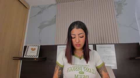 misscheelsee_as online show from 12/23/24, 07:20