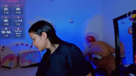 Snapshot of misschelsea01 chatting on 11/23/25, 12:27 Chelsea online show from 11/23/25, 12:27