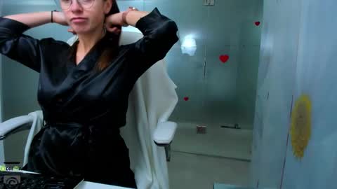 Snapshot of missdominna chatting on 12/20/25, 03:57 Miss Domina online show from 12/20/25, 03:57