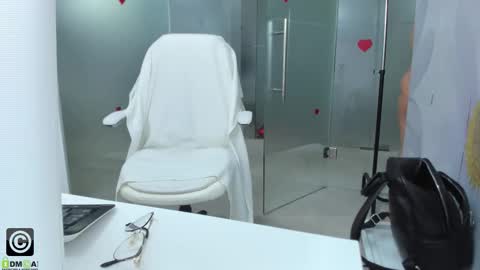 Snapshot of missdominna chatting on 03/16/26, 03:45 Miss Domina online show from 03/16/26, 03:45