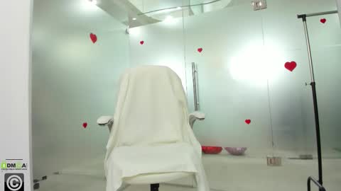 Snapshot of missdominna chatting on 03/16/26, 05:44 Miss Domina online show from 03/16/26, 05:44