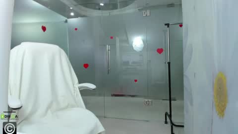 Snapshot of missdominna chatting on 03/24/26, 03:44 Miss Domina online show from 03/24/26, 03:44